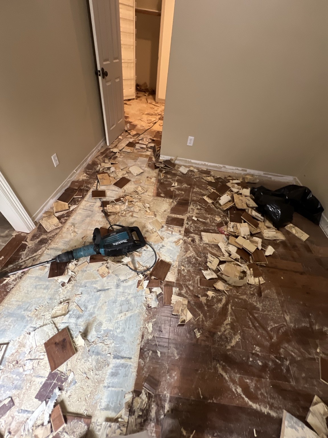 Yescer Flooring project: flooring removal